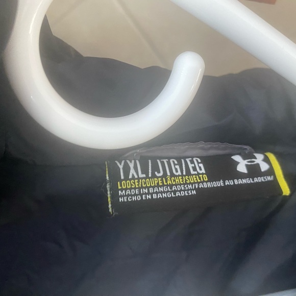 Under Armor Puffer Coat - Picture 3 of 3